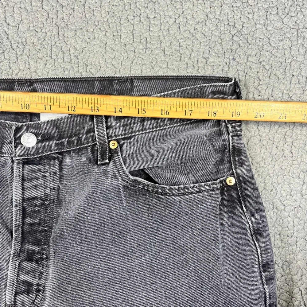 Levis 501 Original Fit Mens 38x34 Jeans Faded Black Button Fly Denim Straight